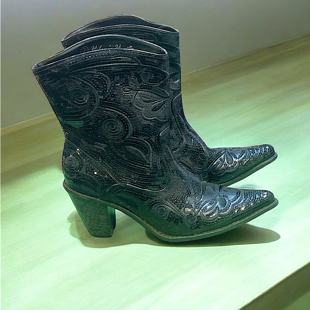 Helen’s Heart Women’s Black Sequin Bling Western Cowgirl Ankle Boot Size 7.